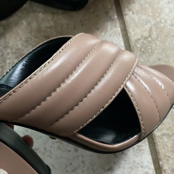 Gucci Leather 'Webby' Crossover Mules - Picture 5 of 15
